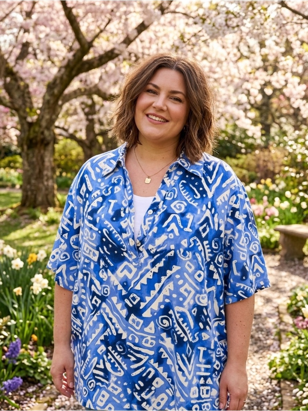 Cathy Daniels Blue and White Abstract short sleeve three button V-neck top Top